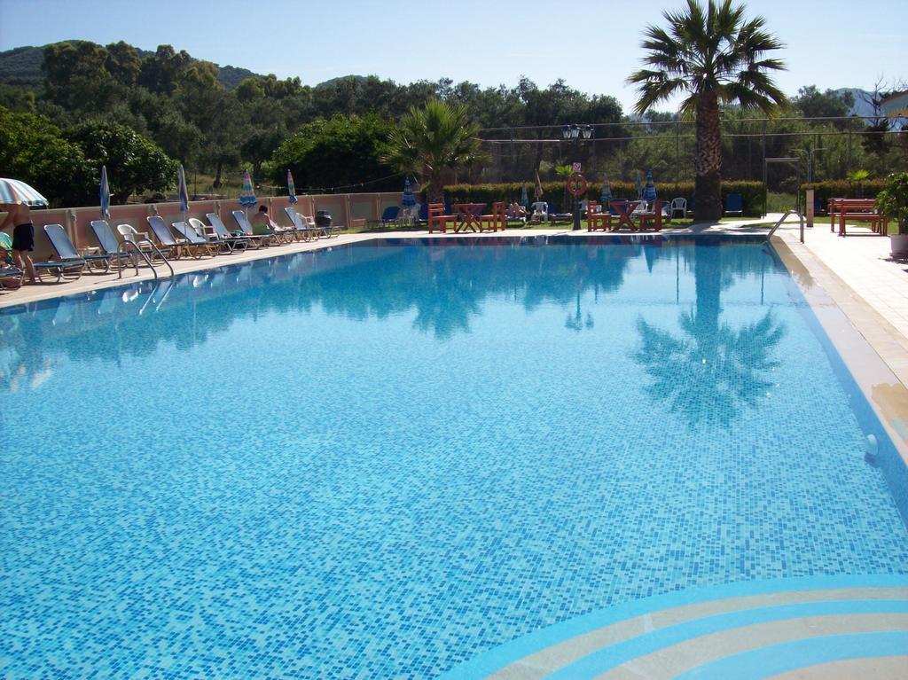 Thomas Bay Hotel Agios Stefanos Avliotes  Luaran gambar
